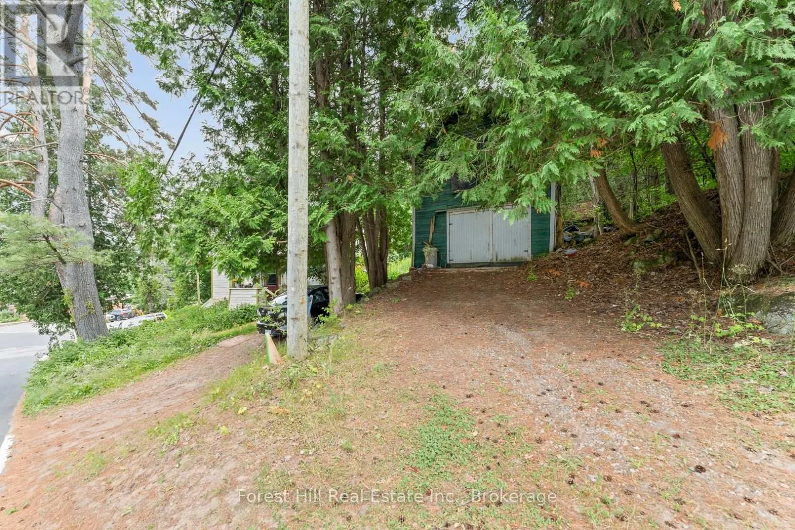 1093 MAIN STREET