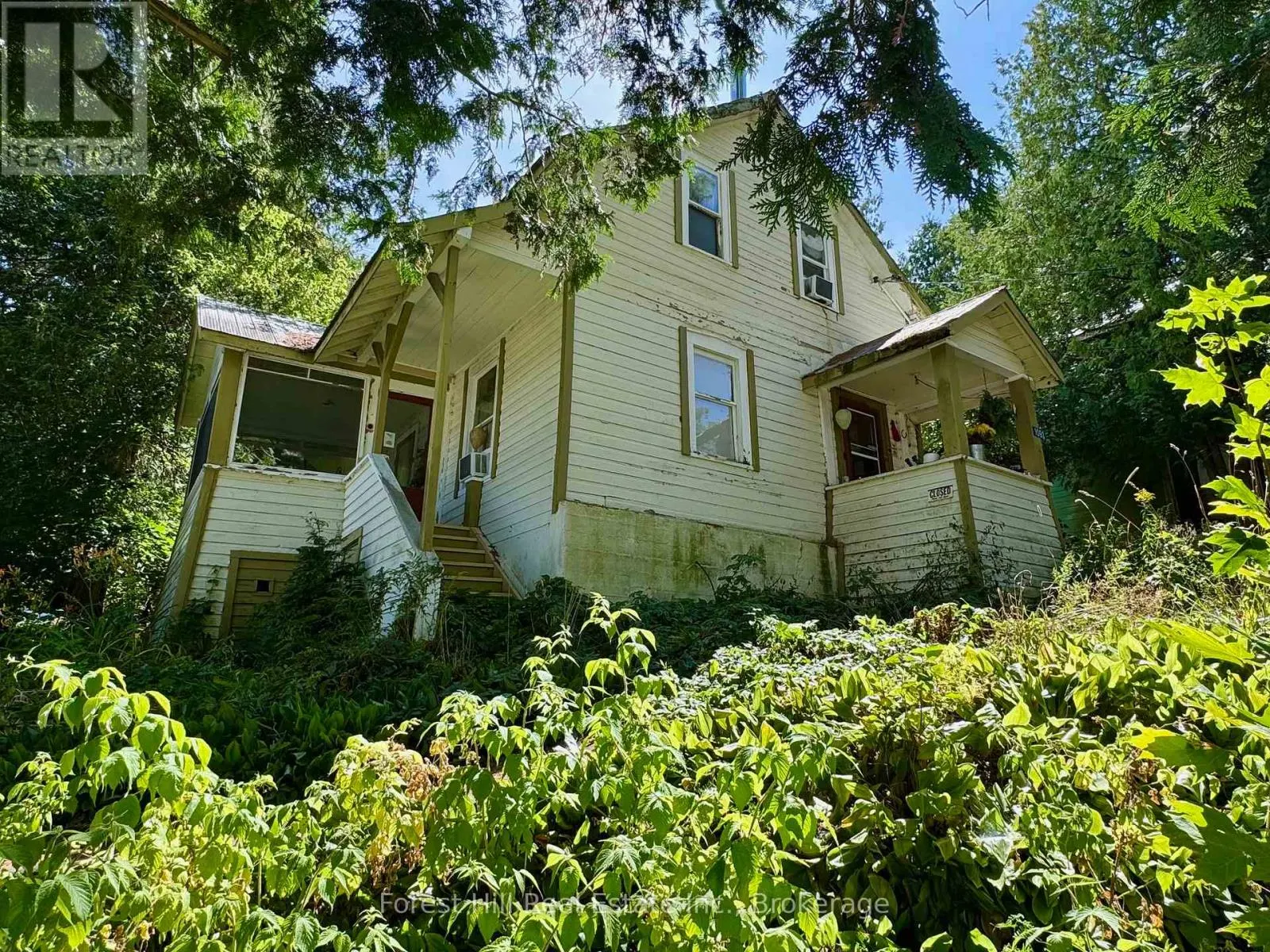 1093 MAIN STREET