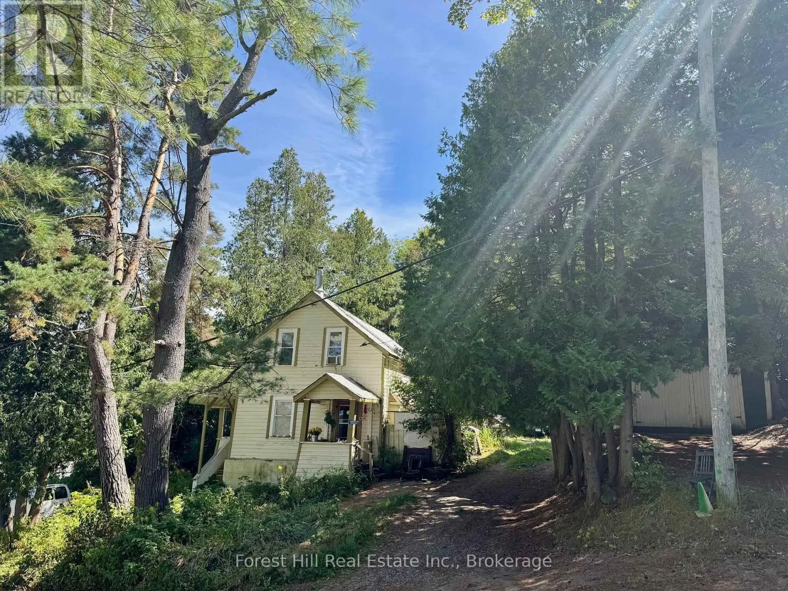 1093 MAIN STREET
