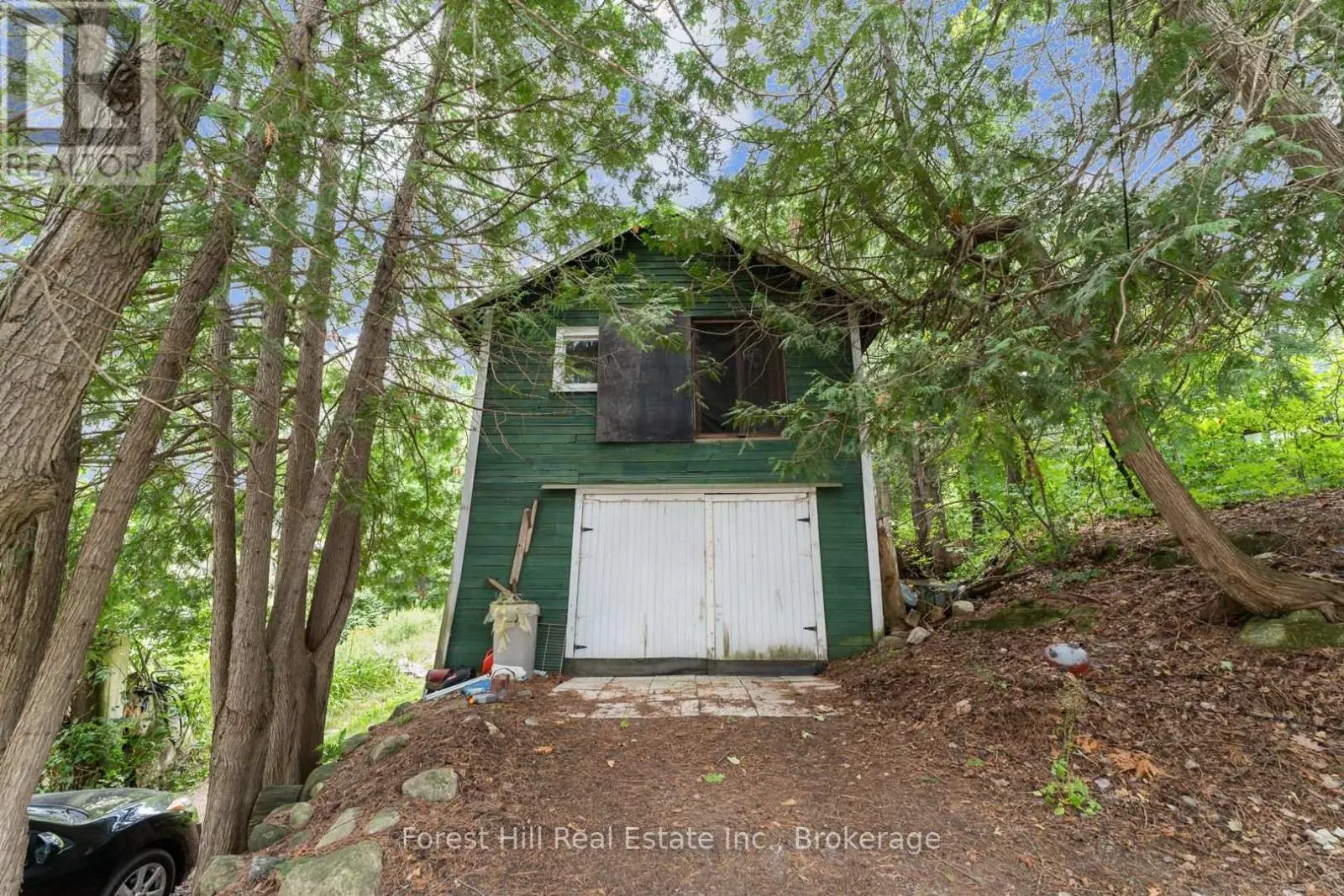 1093 MAIN STREET