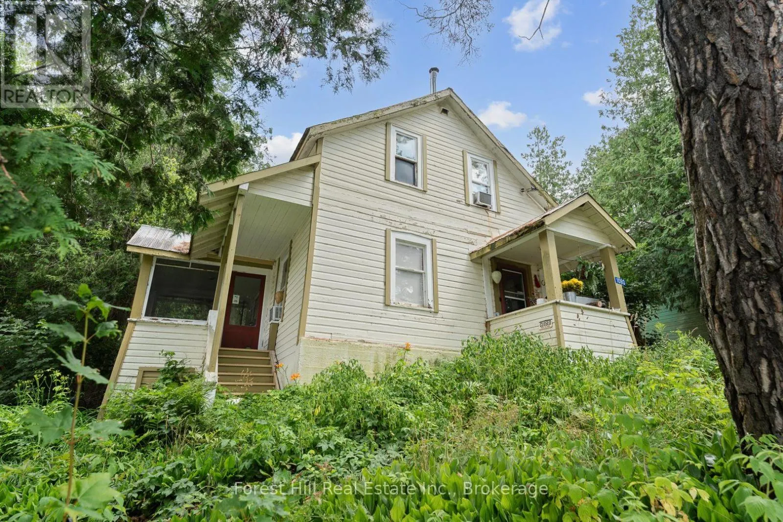 1093 MAIN STREET