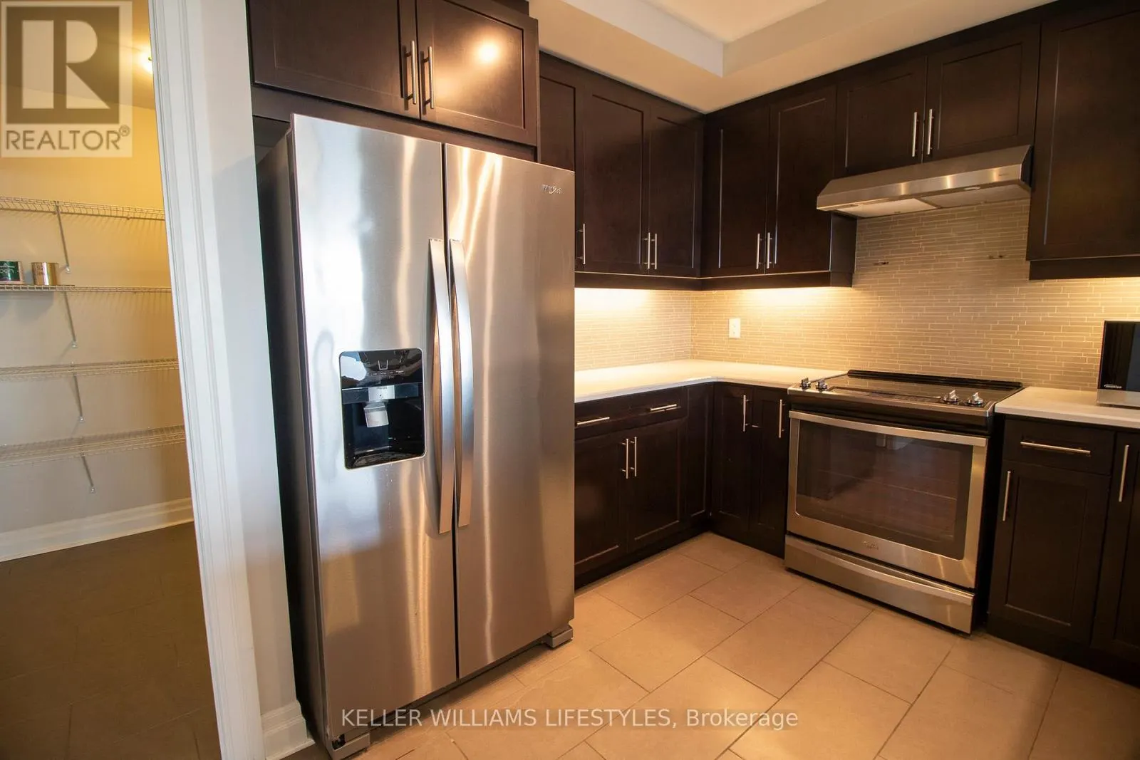 512 - 260 VILLAGE WALK BOULEVARD, #512