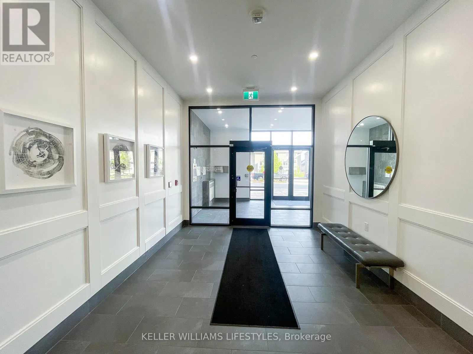 512 - 260 VILLAGE WALK BOULEVARD, #512