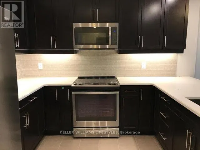 512 - 260 VILLAGE WALK BOULEVARD, #512
