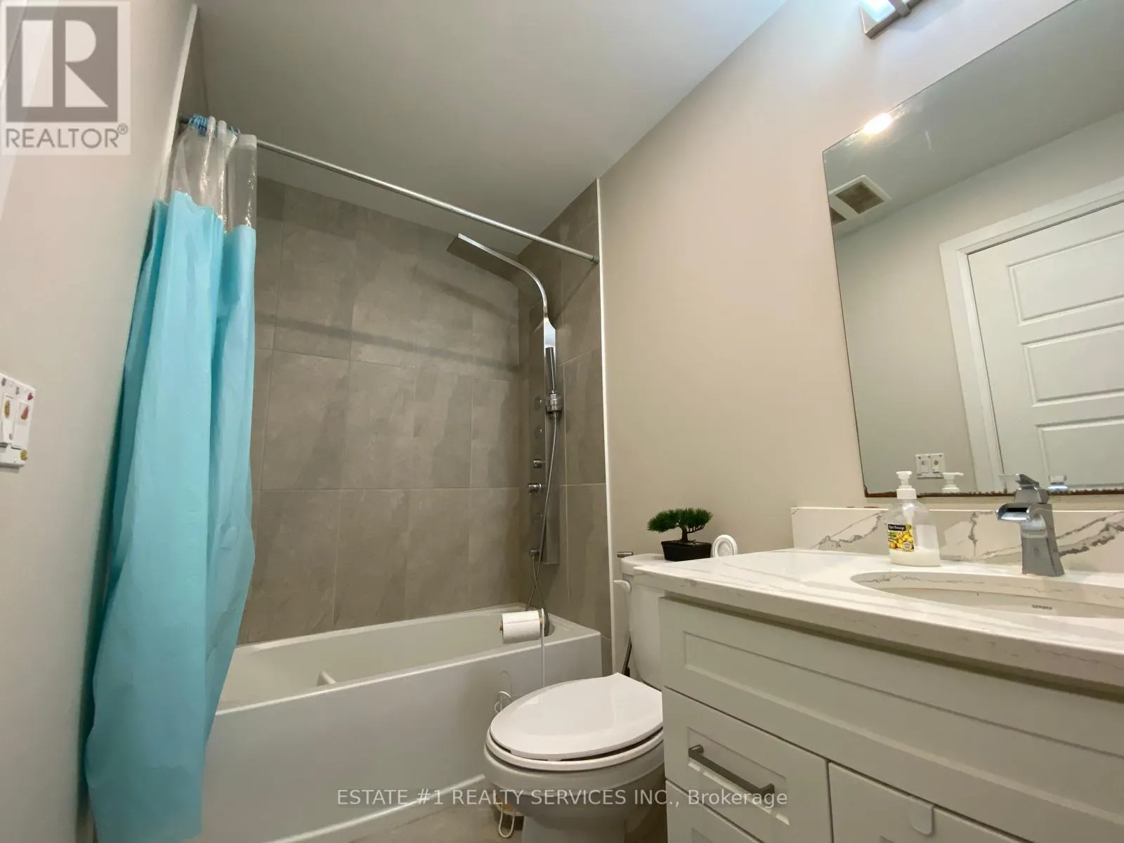 203 - 5 WAKE ROBIN DRIVE