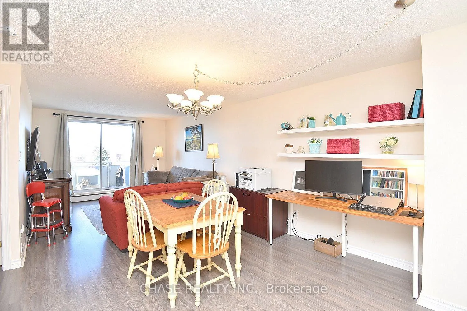 303 - 893 CONCESSION STREET