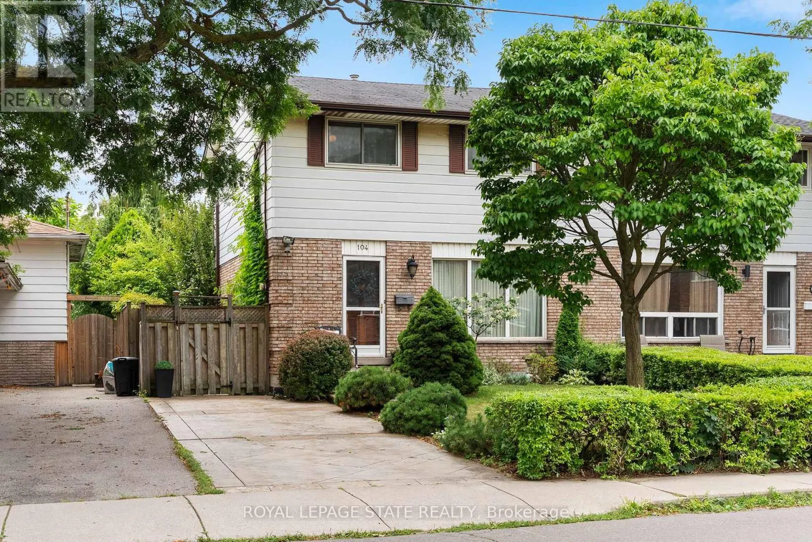104 BERKINDALE DRIVE