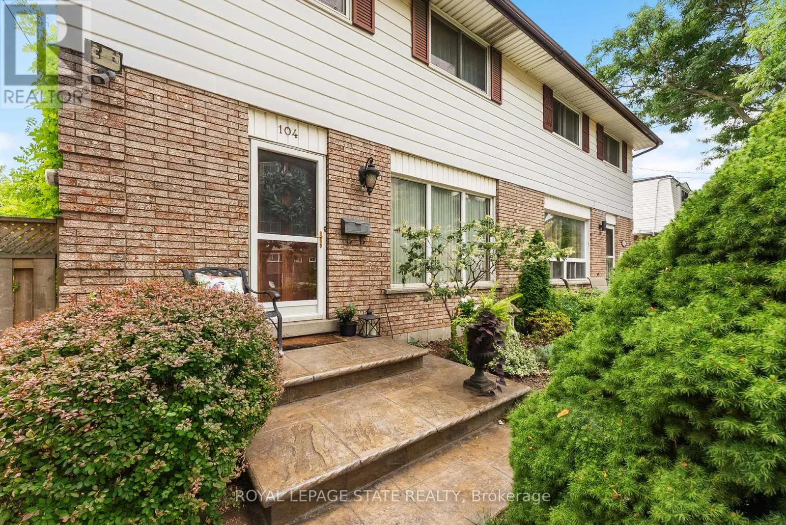 104 BERKINDALE DRIVE