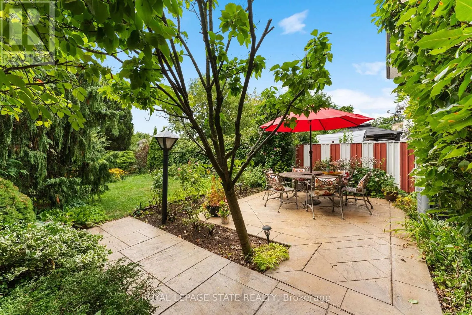 104 BERKINDALE DRIVE