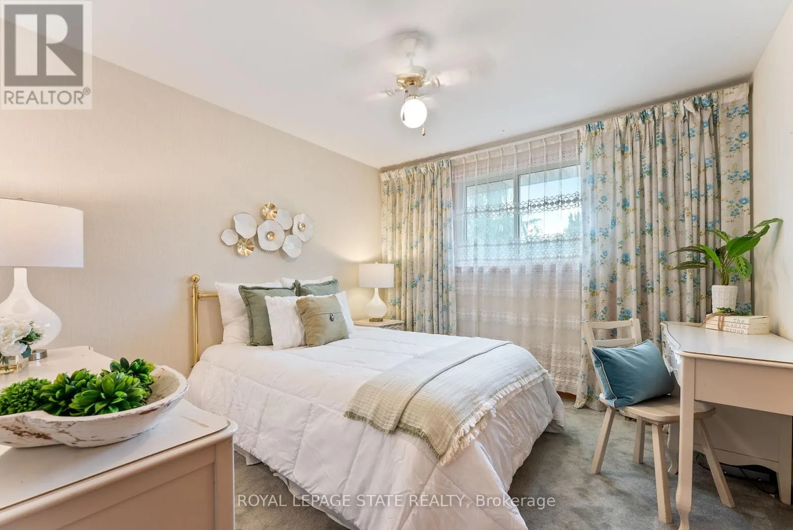 104 BERKINDALE DRIVE