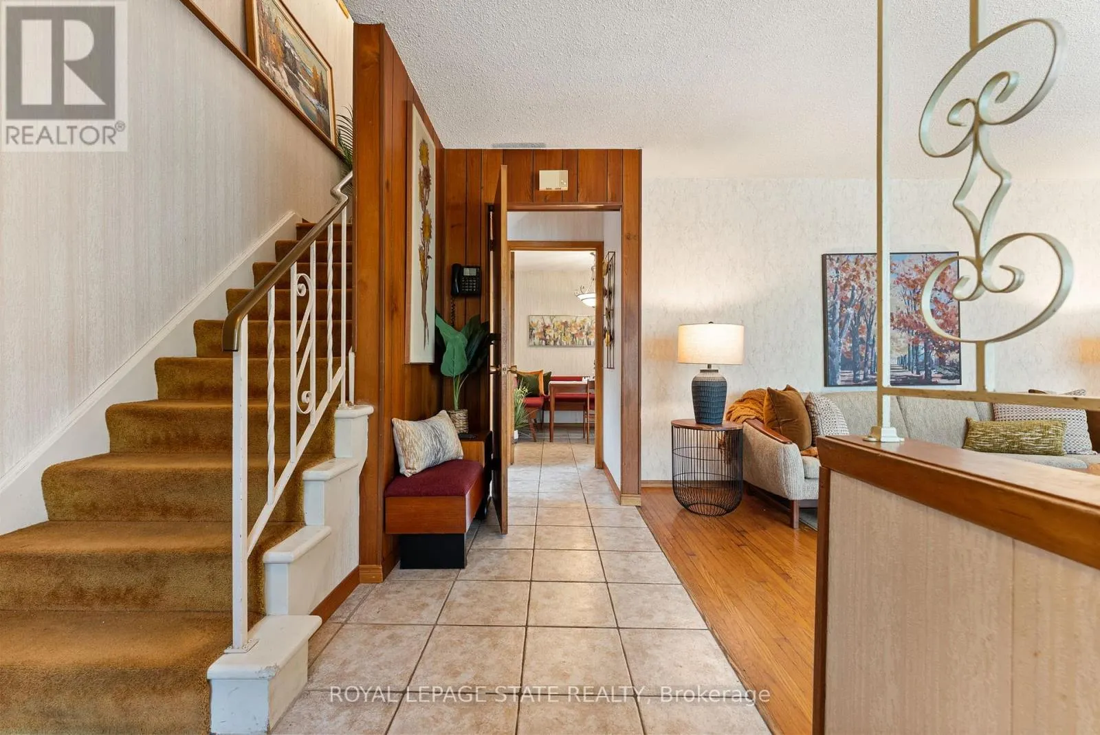 104 BERKINDALE DRIVE