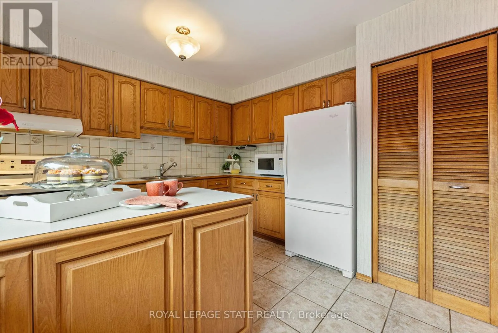 104 BERKINDALE DRIVE