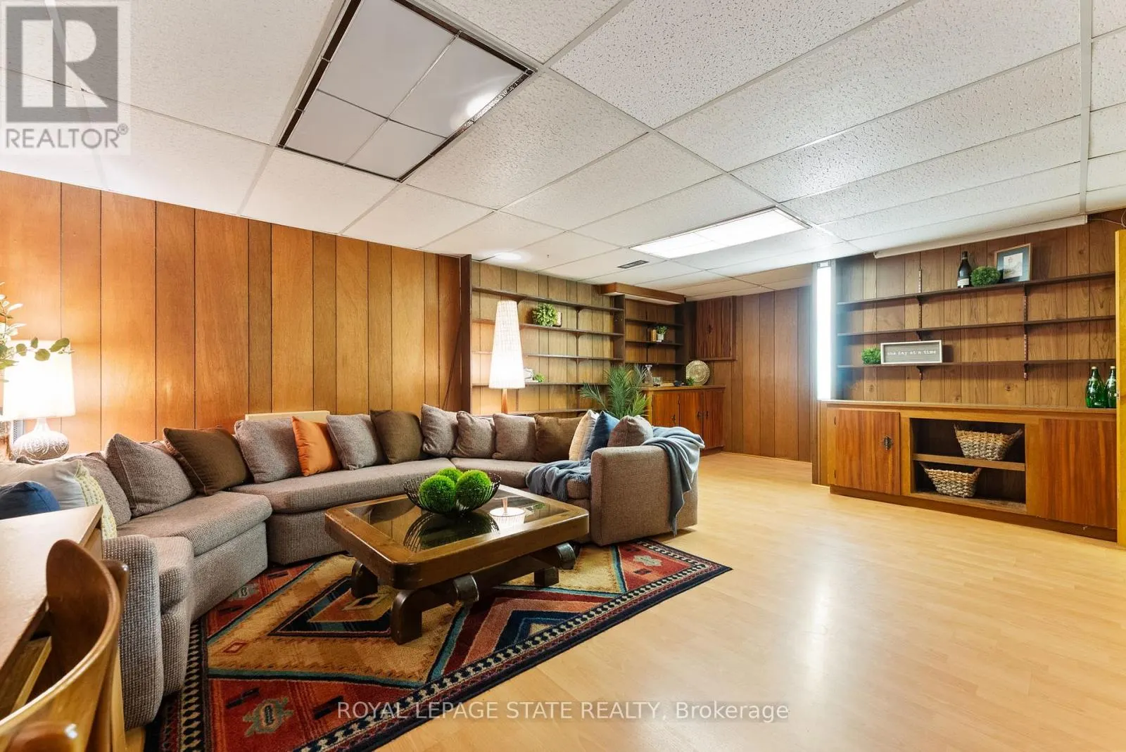 104 BERKINDALE DRIVE