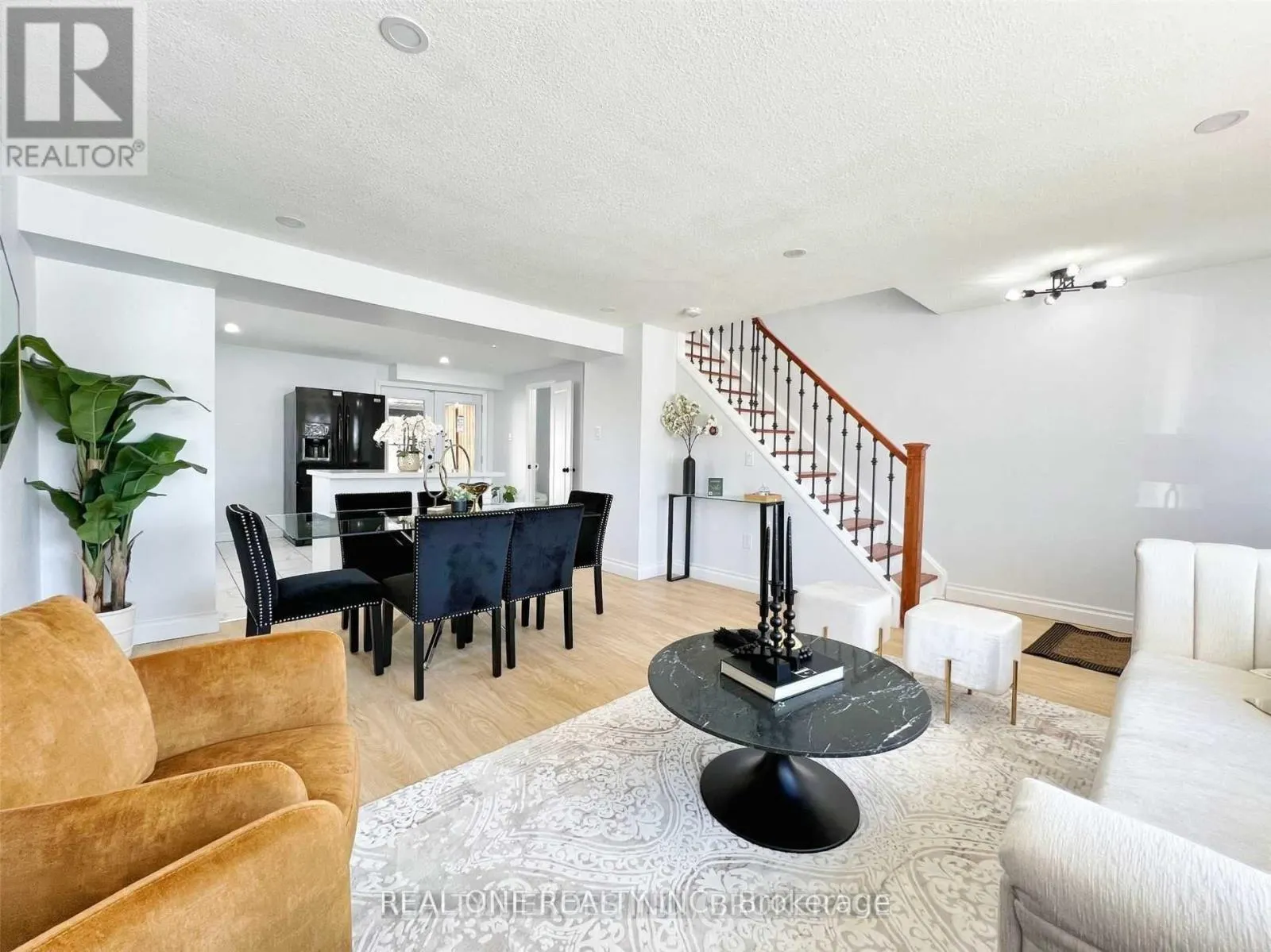 9 GROSBEAK ROAD