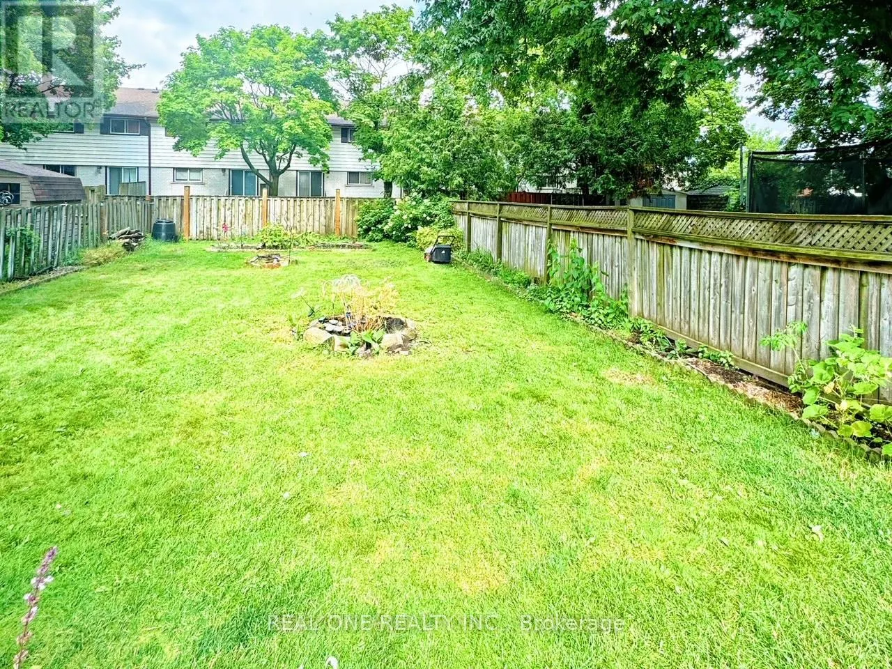9 GROSBEAK ROAD