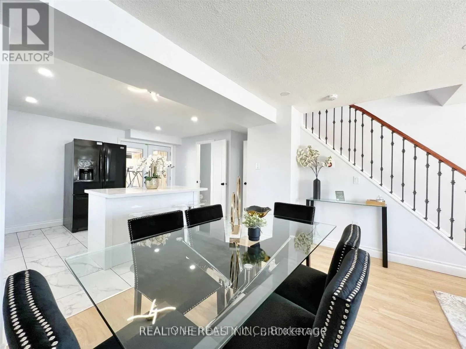 9 GROSBEAK ROAD
