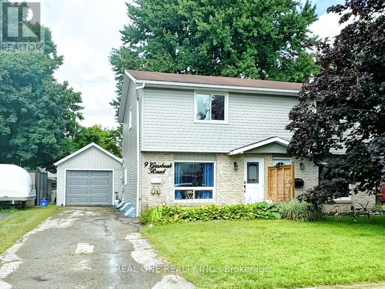 9 GROSBEAK ROAD