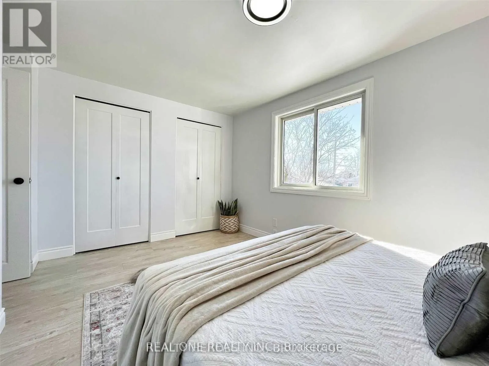 9 GROSBEAK ROAD