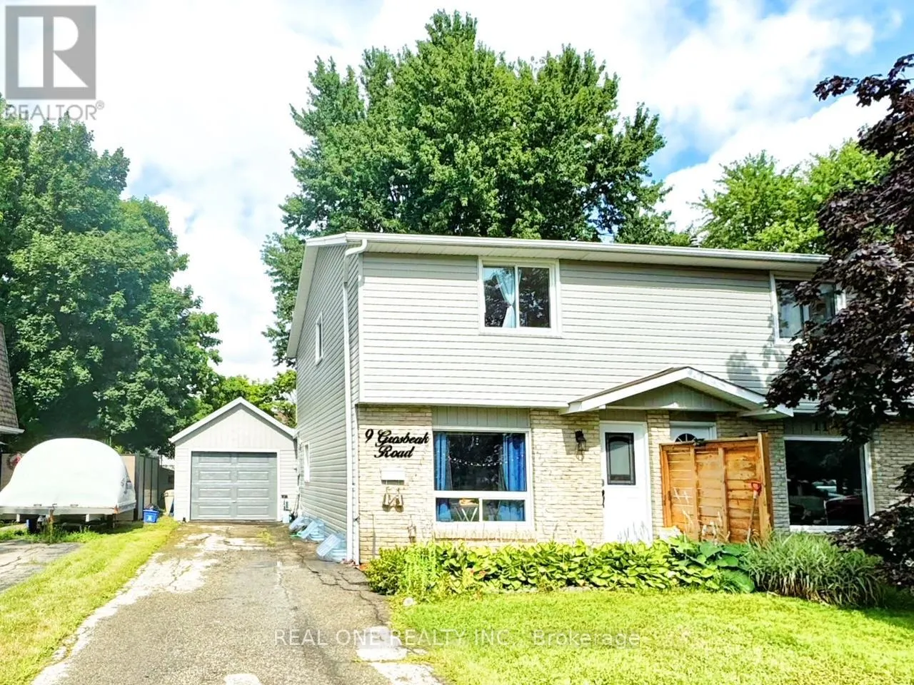9 GROSBEAK ROAD