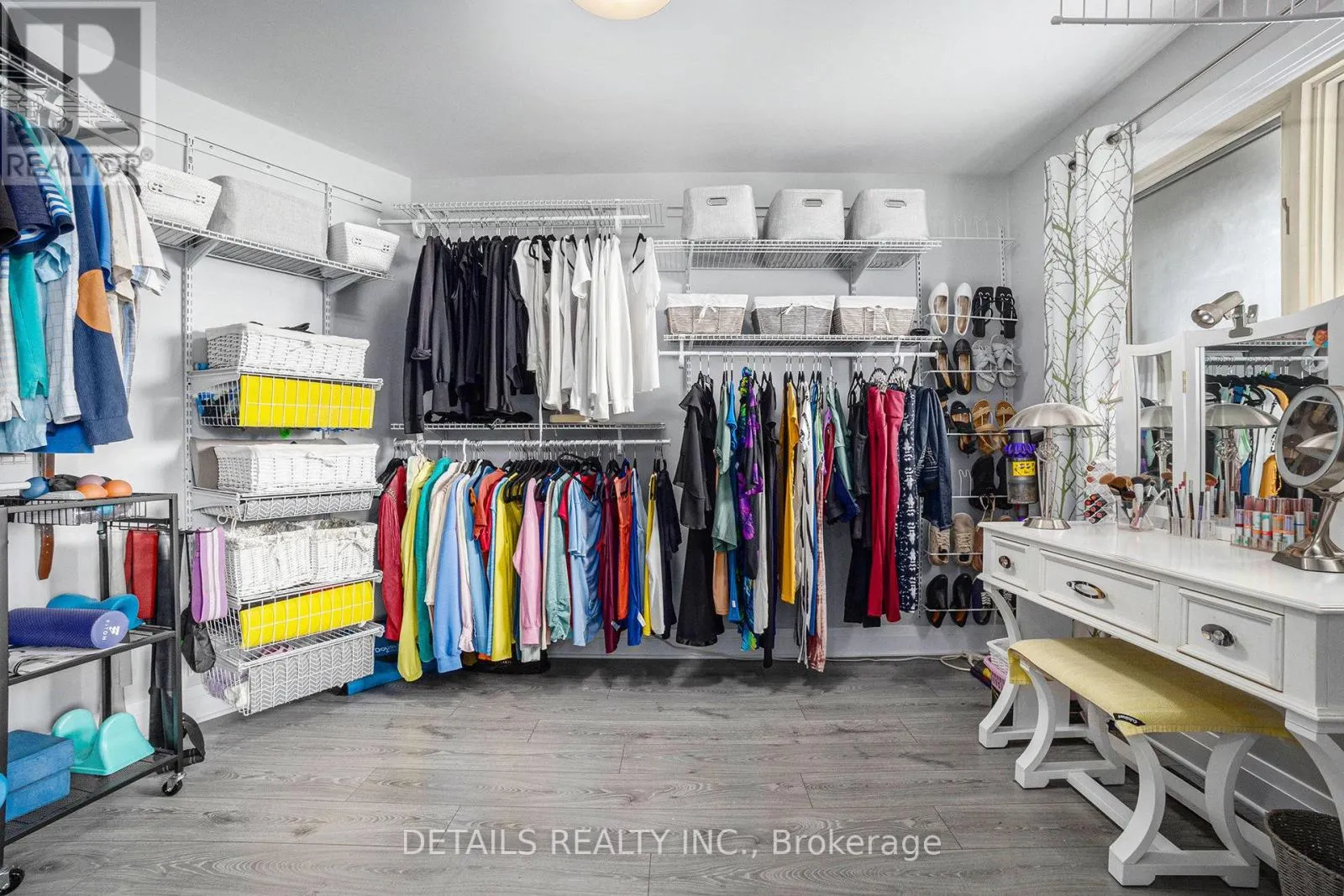 2215 BOYER ROAD