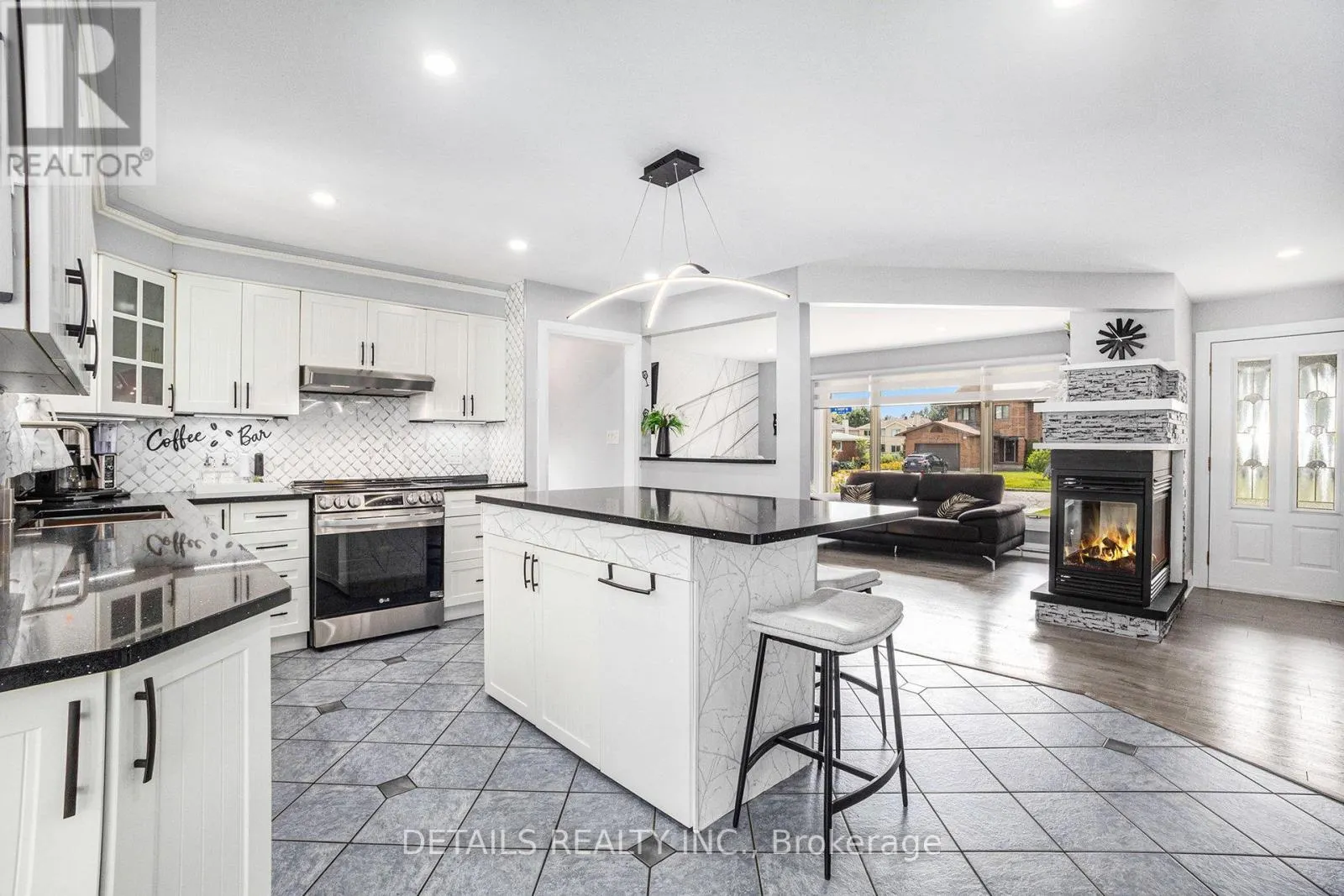 2215 BOYER ROAD