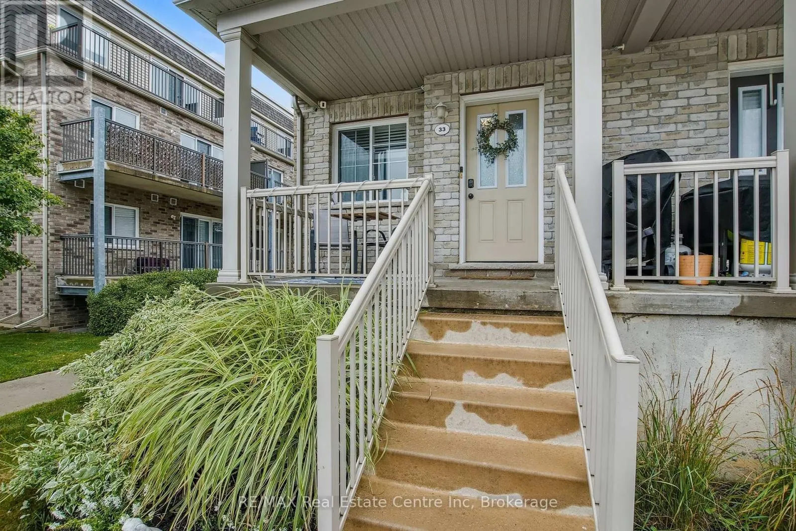 33 - 35 MOUNTFORD DRIVE, #33