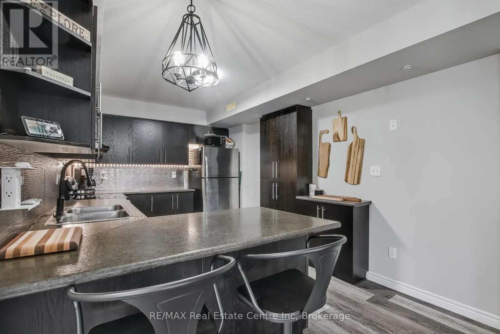33 - 35 MOUNTFORD DRIVE, #33