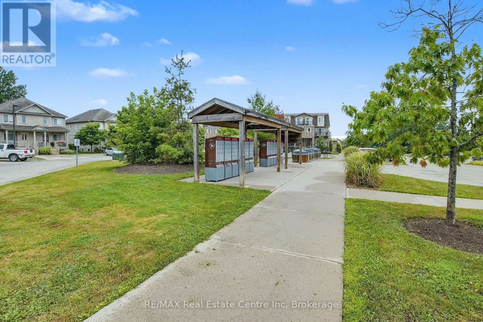 33 - 35 MOUNTFORD DRIVE, #33