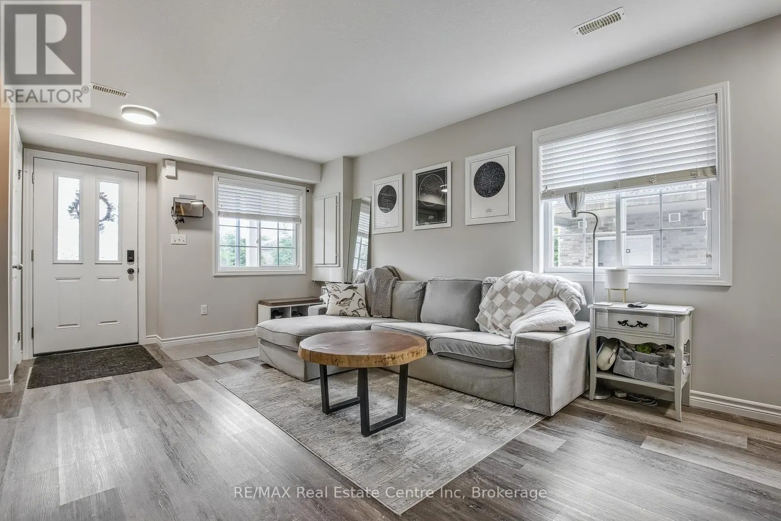 33 - 35 MOUNTFORD DRIVE, #33
