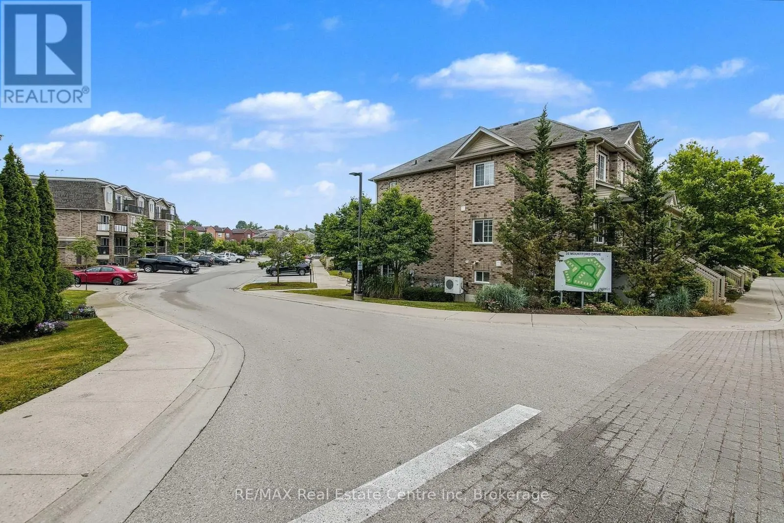 33 - 35 MOUNTFORD DRIVE, #33
