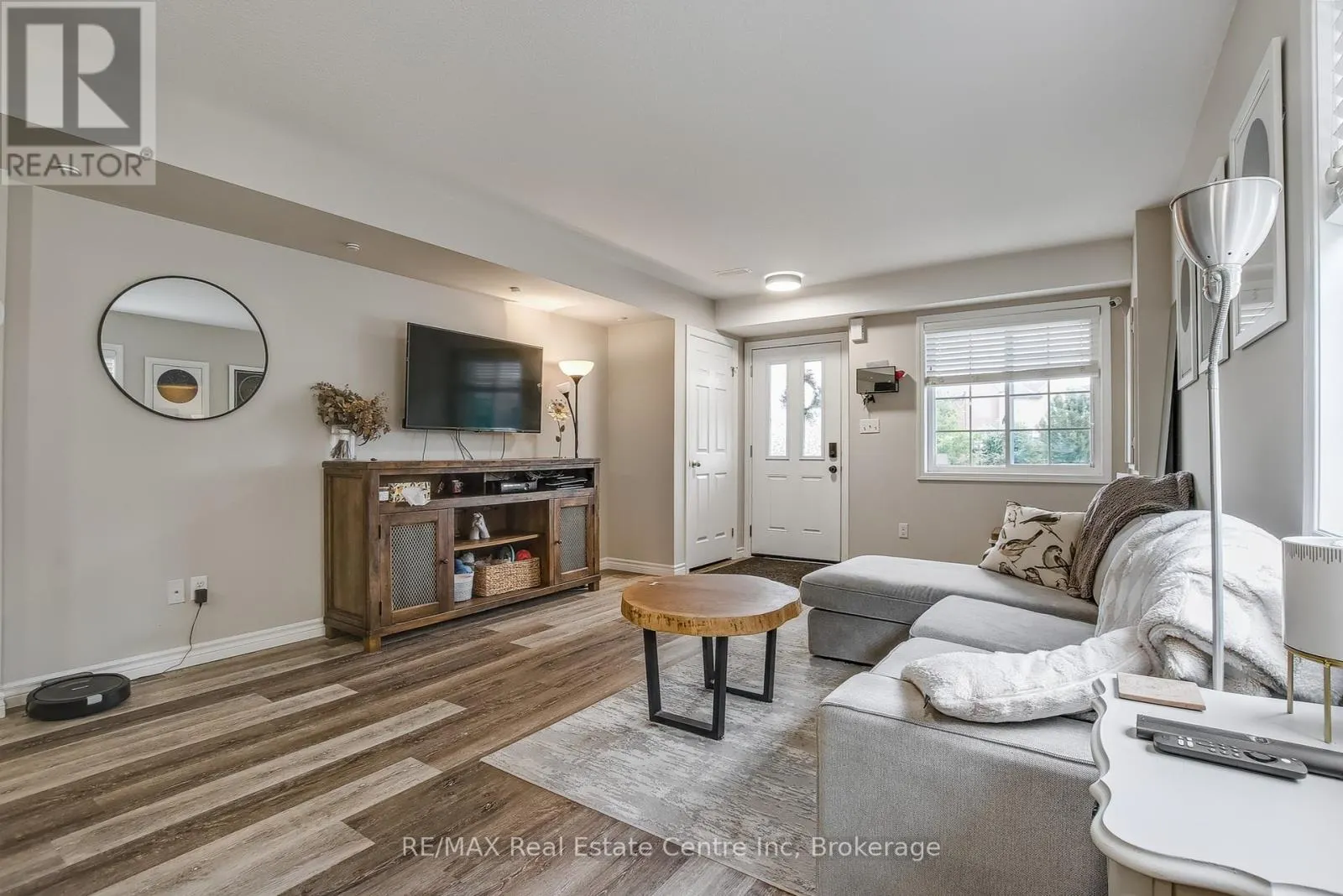 33 - 35 MOUNTFORD DRIVE, #33