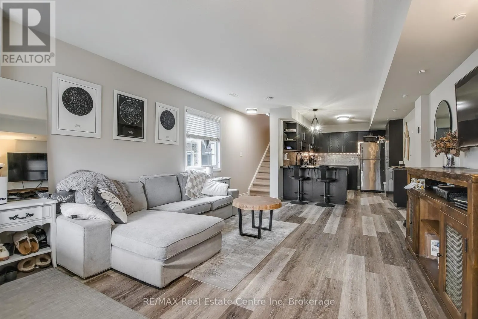 33 - 35 MOUNTFORD DRIVE, #33