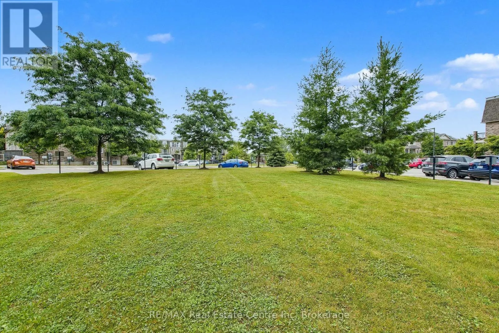 33 - 35 MOUNTFORD DRIVE, #33