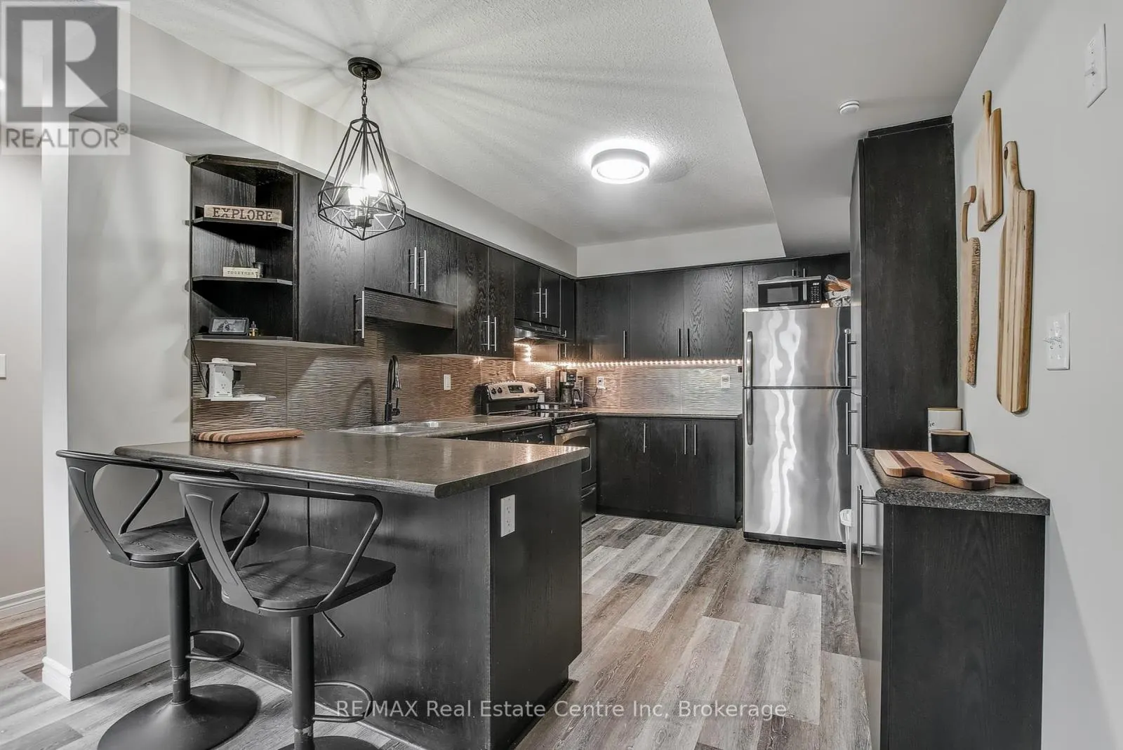 33 - 35 MOUNTFORD DRIVE, #33