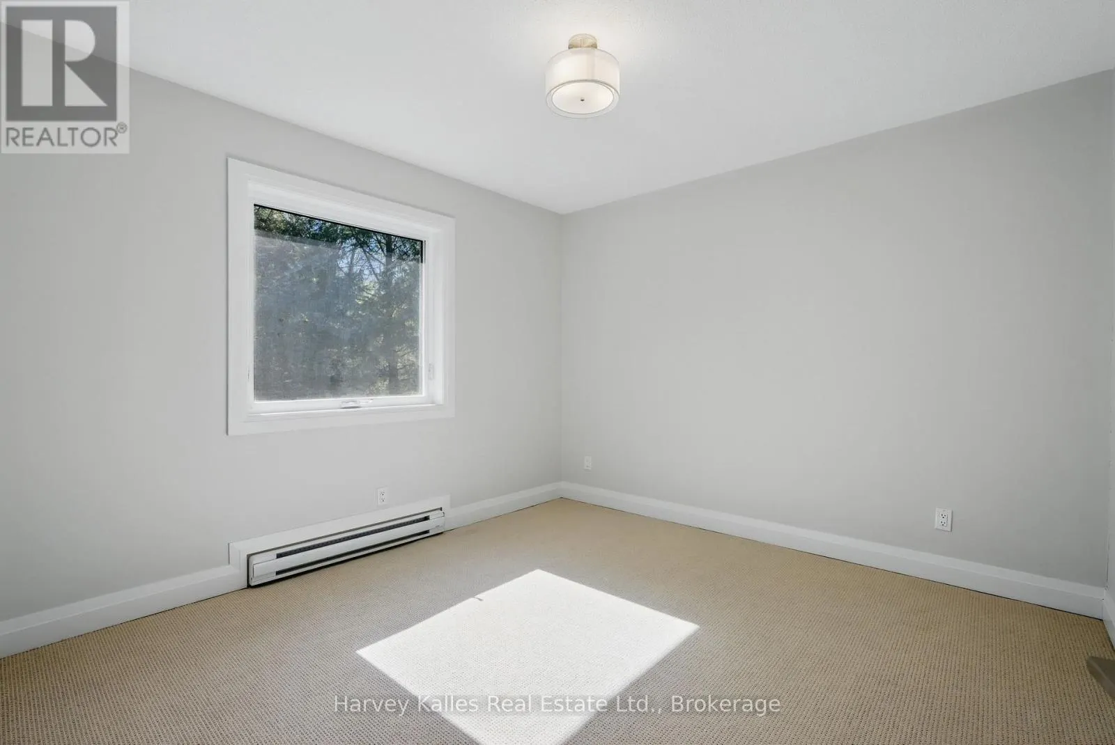 21 TODHOLM DRIVE