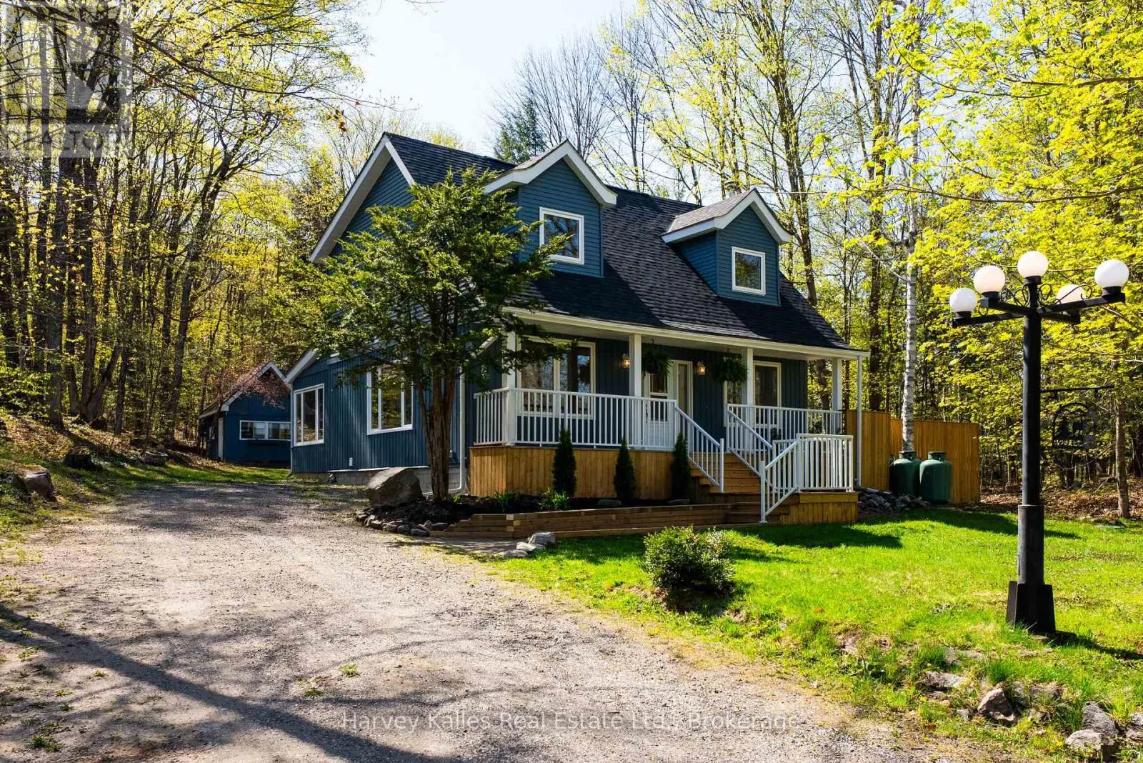 21 TODHOLM DRIVE
