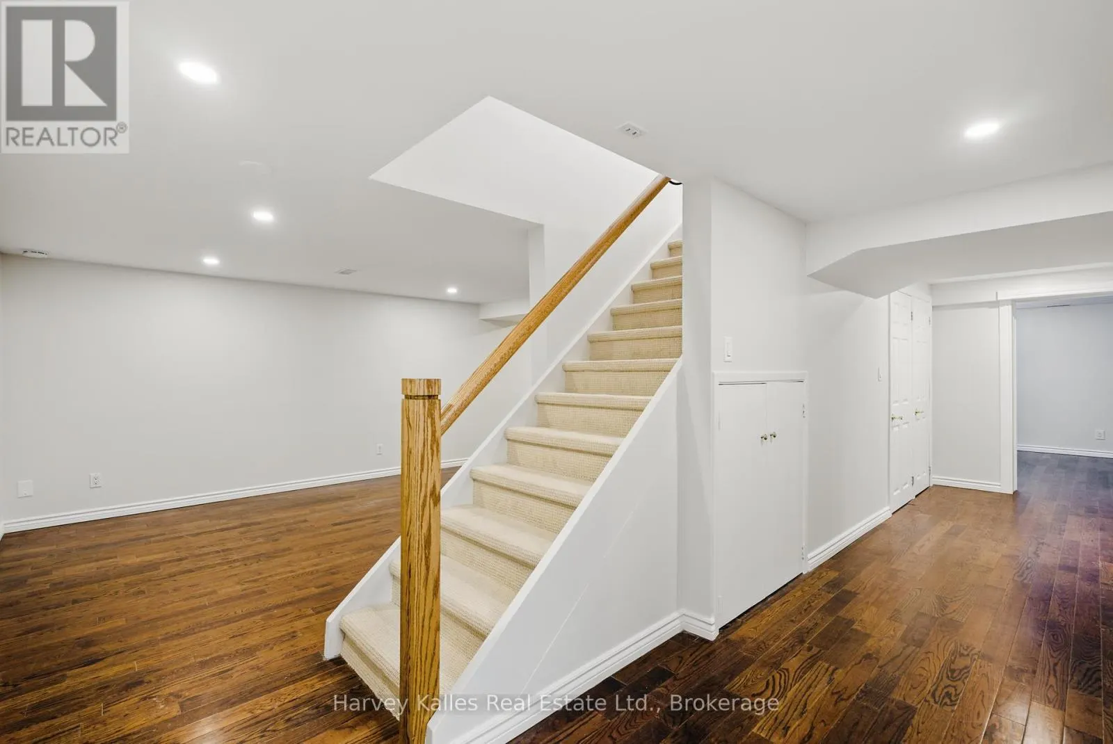 21 TODHOLM DRIVE