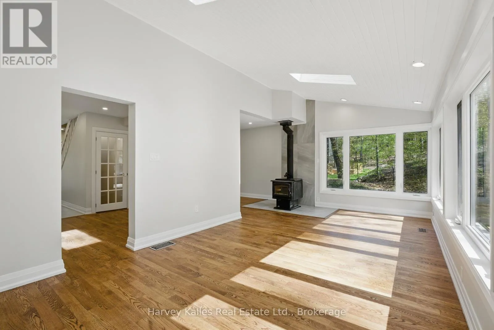 21 TODHOLM DRIVE