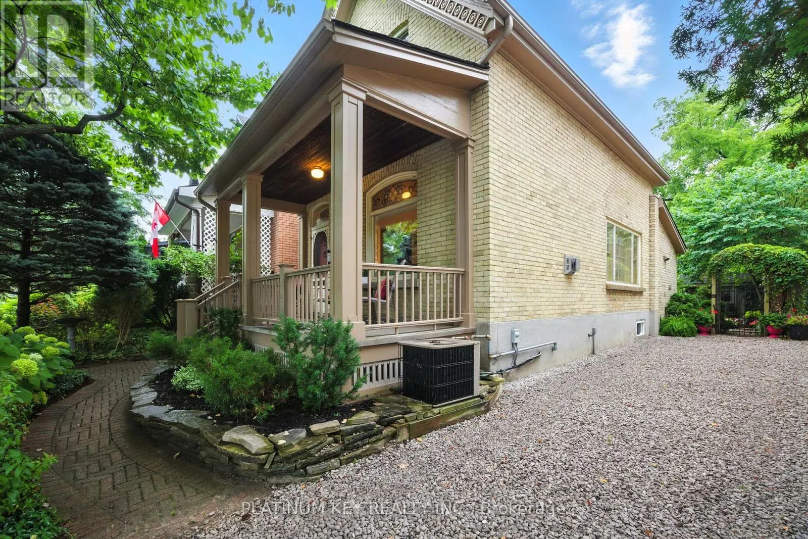 119 TECUMSEH AVENUE E