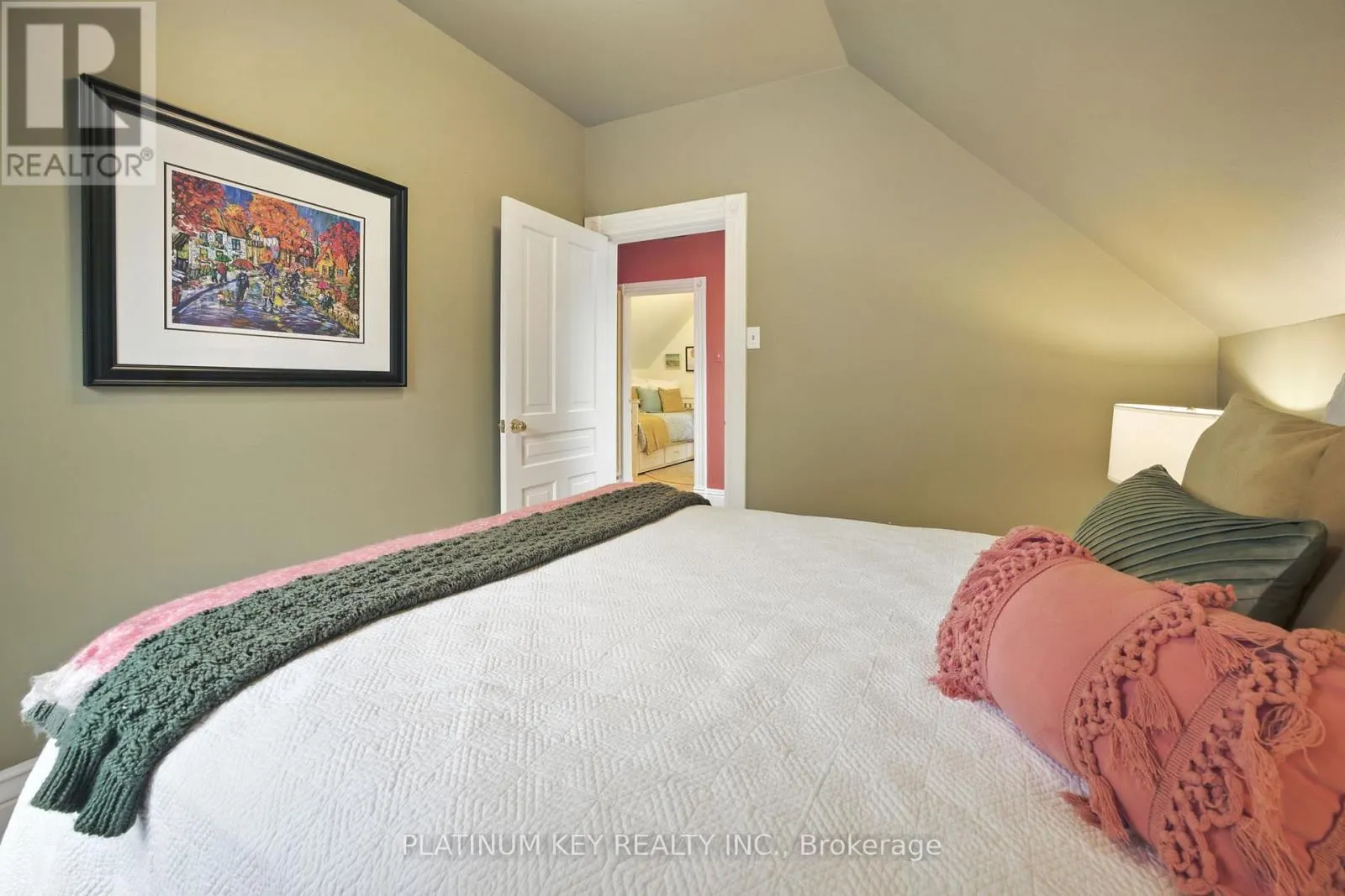 119 TECUMSEH AVENUE E