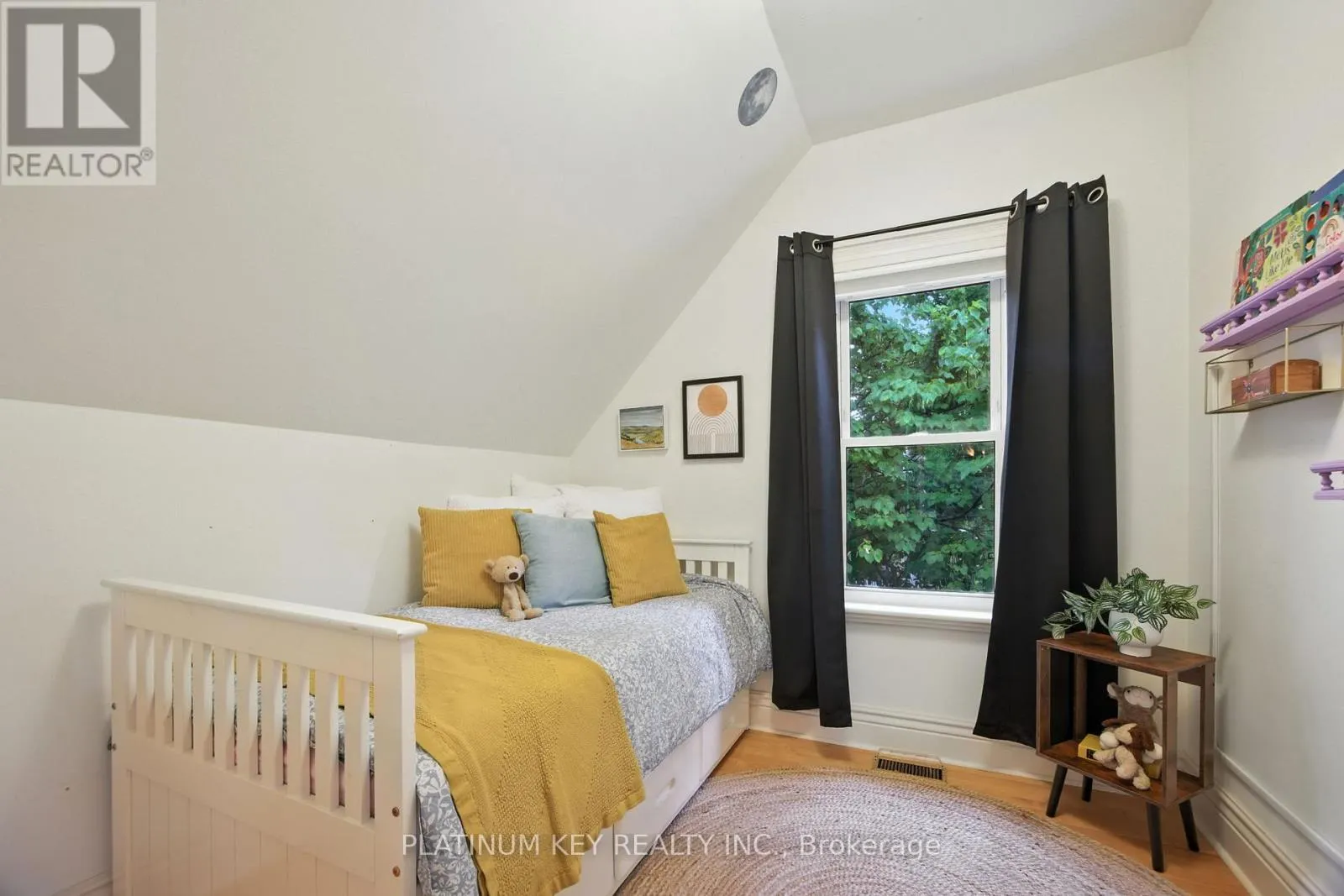 119 TECUMSEH AVENUE E