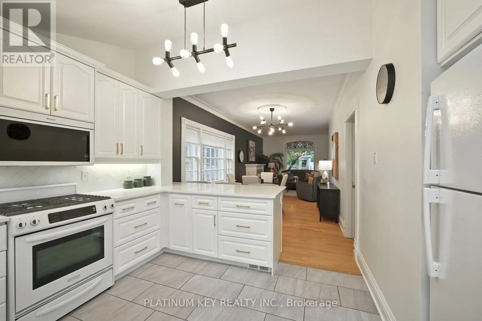 119 TECUMSEH AVENUE E