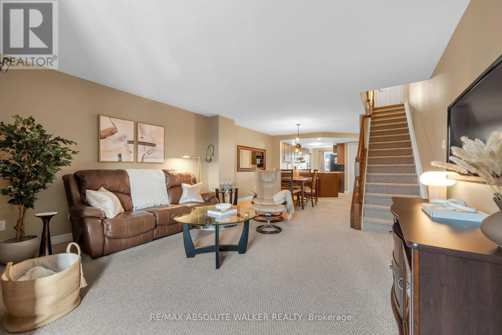 102 BRENTMORE PRIVATE