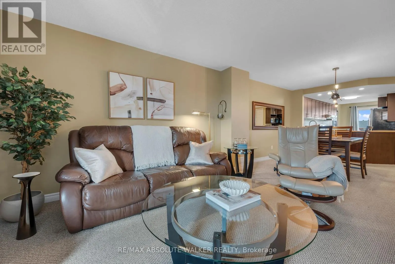 102 BRENTMORE PRIVATE