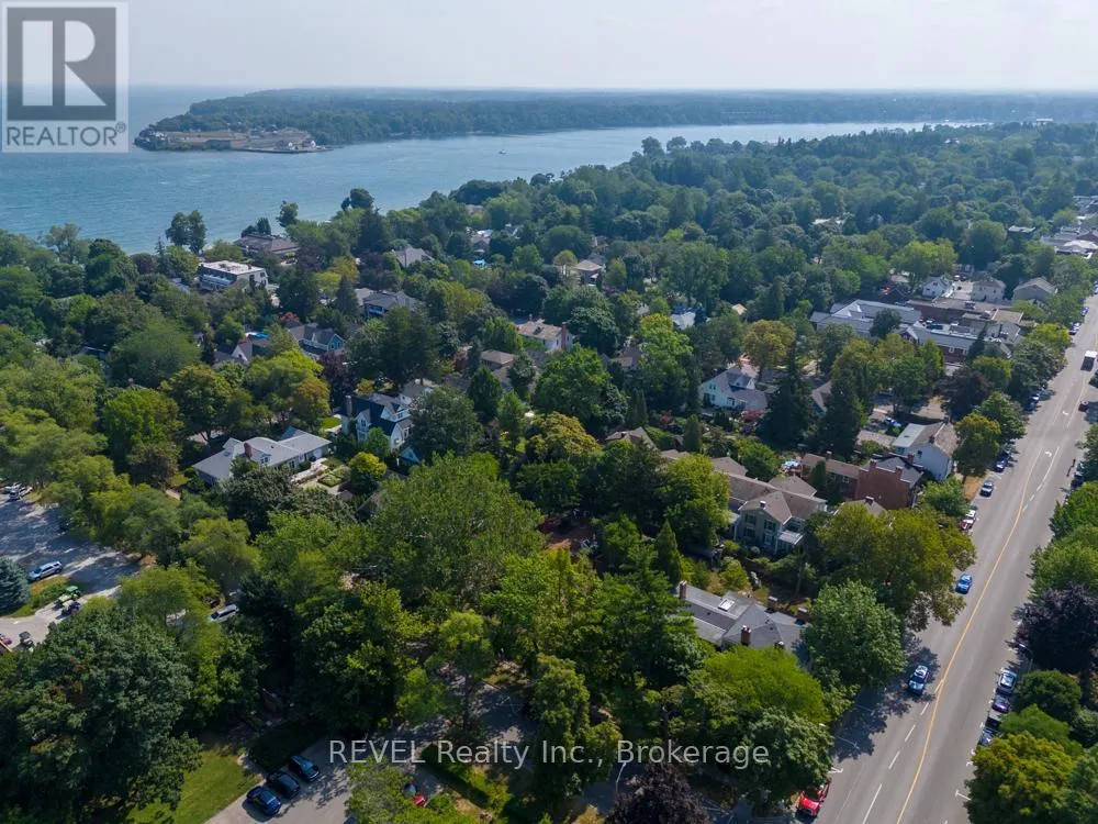 BUILDING LOT SIMCOE STREET