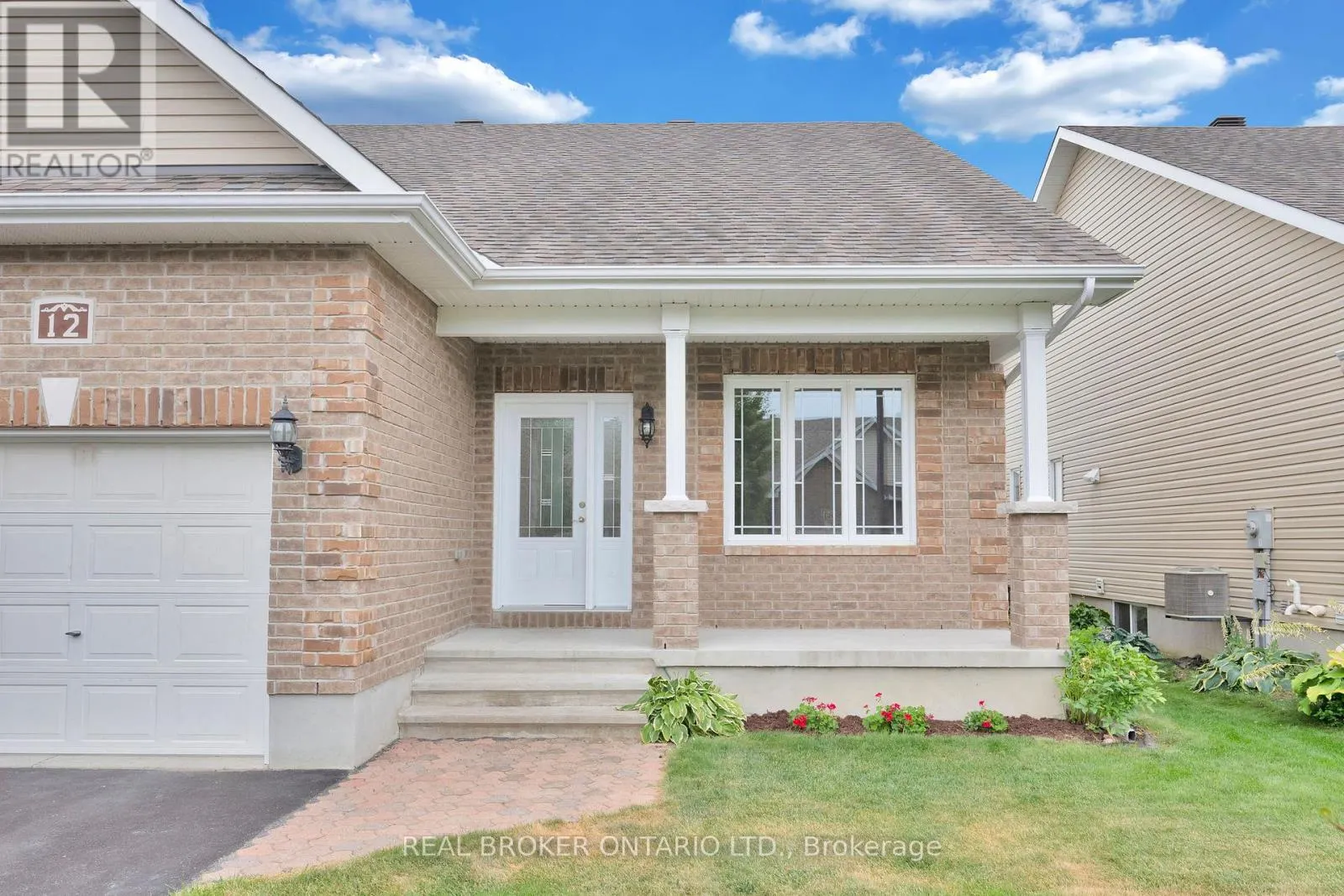 12 ABBEY CRESCENT