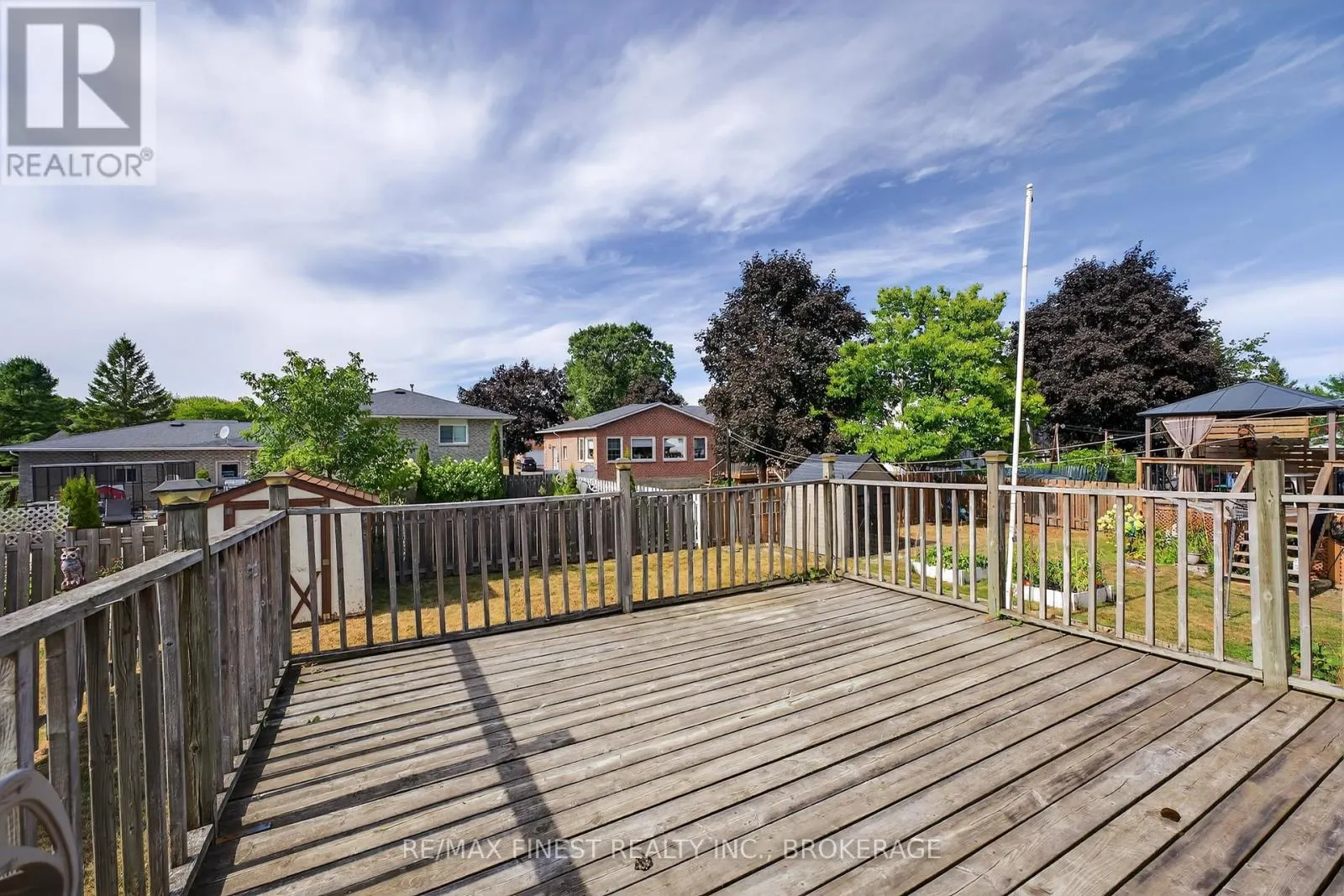 812 CUNNINGHAM CRESCENT