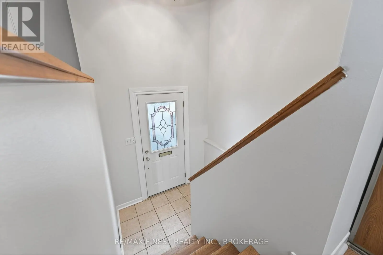 812 CUNNINGHAM CRESCENT