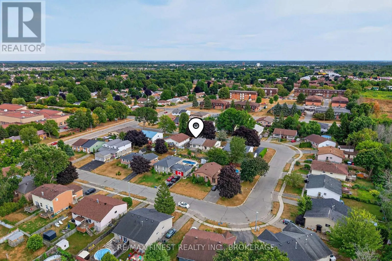 812 CUNNINGHAM CRESCENT