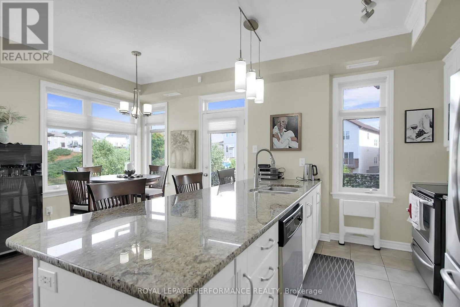 302 - 130 GUELPH PRIVATE